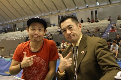 【写真】会場には品川庄司の品川祐さんが格闘技の師・中村頼永氏とともに。UFCだけでなくアマ修斗まで応援、嬉しい限りだ(C)MMAPALNET