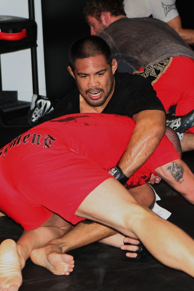 UFC131】レスリングエリート×柔術セレブの対戦、鍵は?? | MMAの