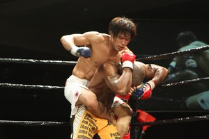 Takumi vs Robinson