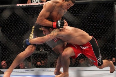 【UFC142】無敗のメンデス一蹴、アルドがタイトル防衛