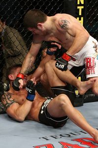 【UFC103】ミラー、ロペスの脱臼で消化不良のTKO勝ち