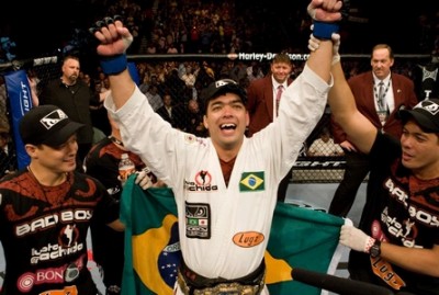 【UFC98】“新王者”リョートが誕生、吉田はUFC2勝目