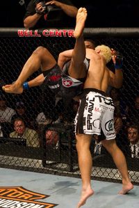 【UFC113】コスチェックが判定勝利、盤石の試合運び