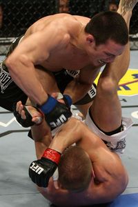 【UFC108】エレンバーガー、寝技師パイル退ける