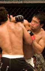 【UFC84】ソクジュ×中村、ライトヘビー級ウォー勃発