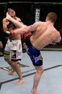 【UFC95】マーコート、怒涛のラッシュでゴヘイア振り切る