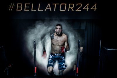 【Bellator244】アッパーからの連打、ヒジでカットさせたアモソフがキャリア24連勝達成!!