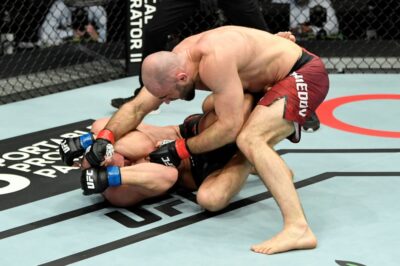 【UFC ESPN20】ヒザ固めを防いだオマリ・アクメドフが、トム・ブリーズをマウントから肩固めで破る