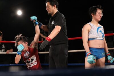 【Colors03】世界女子アトム級王座決定戦、5Rに及ぶ大接戦の末に古賀がスプリット判定でファンに勝利