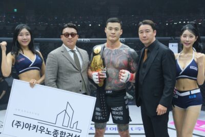 【Road FC72】右カーフの蹴り合いからイム・ドンフアンを捌き続けたファン・インスがミドル級王座統一