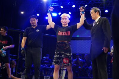 【Shooto2025#05】無敗の20歳、永井がダイキライトイヤーをパウンドアウト。世界バンタム級暫定王者に 【Shooto2025#05】無敗の20歳、永井がダイキライトイヤーをパウンドアウト。世界バンタム級暫定王者に