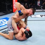 【Road to UFC S04 Ep03】佐藤はHEX王者キャンベルの左ヒザでダウン→ヒジ連打を受けて止められる