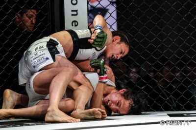 【RIZIN WS01】組み勝ったケイト・ロータスがパウンド&RNCとフィニッシュへの姿勢を見せシン・ユリ下す 【RIZIN WS01】組み勝ったケイト・ロータスがパウンド&RNCとフィニッシュへの姿勢を見せシン・ユリ下す