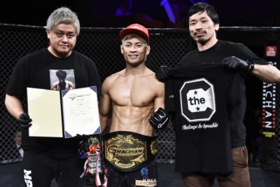 【Grachan74】バックコントロールから立ち上がった御代川を連打でストップ。小田が王座統一=正規王者に