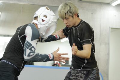 【Road to UFC S04 Ep01】イン・シュアイについて吉田開威が語っていたこと「遠い距離は絶対的に苦手」 【Road to UFC S04 Ep01】イン・シュアイについて吉田開威が語っていたこと「遠い距離は絶対的に苦手」