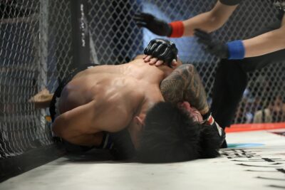 【Gladiator031】今井健斗が久保健太に肩固めで一本勝ち。オトゴンバートルへの挑戦権を獲得 【Gladiator031】今井健斗が久保健太に肩固めで一本勝ち。オトゴンバートルへの挑戦権を獲得