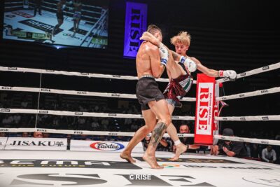 【GLORY×RISE】65キロT開幕戦、RISEブロックの麻火佑太郎がカウンターの左ハイでカタリンを沈める 【GLORY×RISE】65キロT開幕戦、RISEブロックの麻火佑太郎がカウンターの左ハイでカタリンを沈める