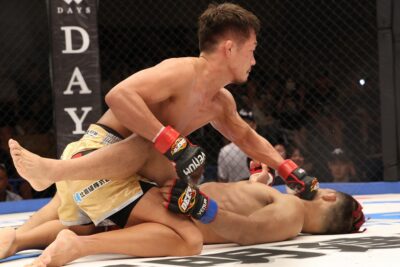 【DEEP126】右ストレート一閃！村元が鮮やかな一撃でKENTAにTKO勝利してフライ級王座戴冠