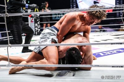 【RIZIN51】名古屋対決は小林がSB日本王者佐藤のギロチンをかわし、TD&バックコントロールで下す