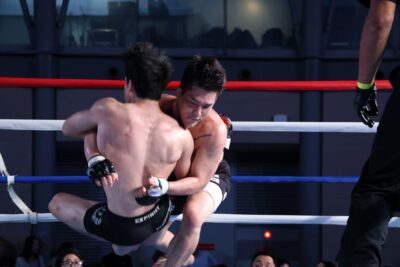 【HEAT57】残り1秒のフィニッシュ。削り続けたイ・イサクが、流血の三上ヘンリーをRNCで仕留める