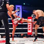 【GLORY×RISE】原口健飛が左の三日月蹴りでダウンを重ね、モラリを戦意喪失に追い込む