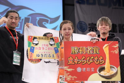 【DEEP JEWELS51】バックから腕を首に巻きつけて前転。あきぴが谷山をRNCで絞め落とす