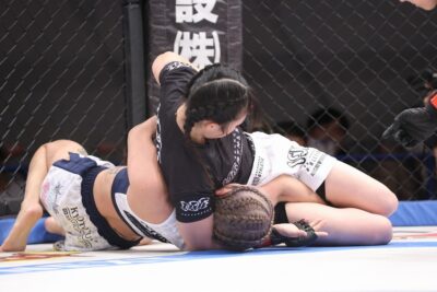 【DEEP JEWELS51】大井が完勝。小雪からマウント奪取→スカーフホールド&アメリカーナを極める