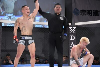 【DEEP129】RIZIN×MMA甲子園王者対決、組みで先手を取ったRIZIN・横内三旺が石原射を判定で下す