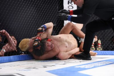 【DEEP129】涙の復活。武田が奥山を強烈テイクダウン→コントロール&パウンドからRNCで仕留める