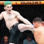 【UFN267】左ハイ&前蹴りで流れを掴んだコスタ、1R終了直前に左スピニングバックキックでイゲを沈める 【UFN267】左ハイ&前蹴りで流れを掴んだコスタ、1R終了直前に左スピニングバックキックでイゲを沈める