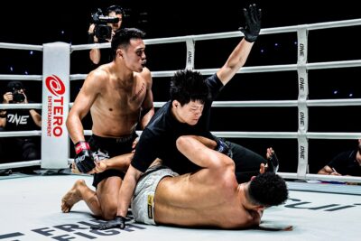 【ONE FF141】大浦マイケ、マンギュライの拳の前に足関、三角絞め、腕十字が極まらずパウンドアウト負け