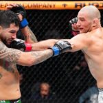 【UFN267】ストリックランドが右ヒザを効かせて一気に攻め込み、ヘルナンデスをパウンドアウト 【UFN267】ストリックランドが右ヒザを効かせて一気に攻め込み、ヘルナンデスをパウンドアウト