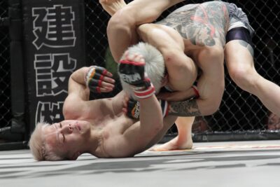 【DEEP Osaka Impact2026#01】知名昴海が腕狙いから、三角絞めをセットし武蔵から一本勝ち=6連勝