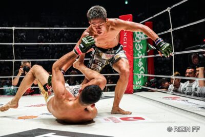 【RIZIN54】「左手が折れちゃったぽいので……」秋元が右ジャブ&TD防御でクレベルを削り続けて判定勝ち
