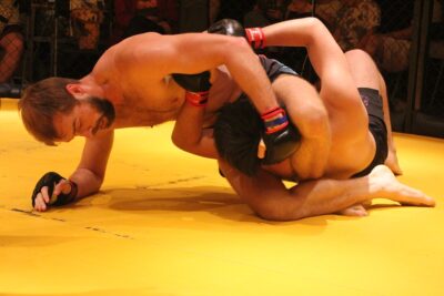 【PFC41】クリス・キルシュ、ムエタイ仕込みのヒジ・ヒザから三角絞めを極めて鈴木淳斗に初回一本勝ち