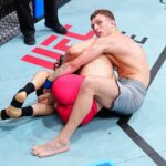 【Road to UFC S05 SF】余裕あり過ぎ? 思わぬピンチのマンゴスがRNCでアーリーヌアールからタップ奪う 【Road to UFC S05 SF】余裕あり過ぎ? 思わぬピンチのマンゴスがRNCでアーリーヌアールからタップ奪う