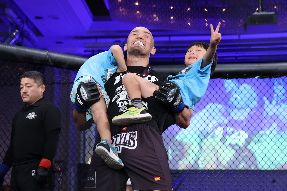 石橋 Lemino Shooto POUNDOUT】開始早々のTDで石橋がペースを握るも、初回