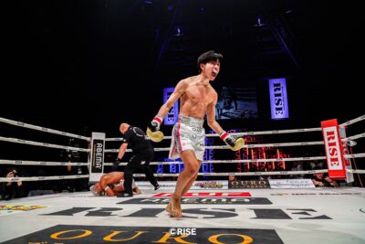 【RISE WS 2026 TOKYO02】1Rで見切った? ヒザ、ヒザ、ヒザで松本天志が塚本を3度倒し防衛成功