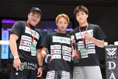 【DEEP133】共にプロデビュー戦。髙尾が右ストレートと右前蹴りで攻め込み、NAOTAを判定で下す