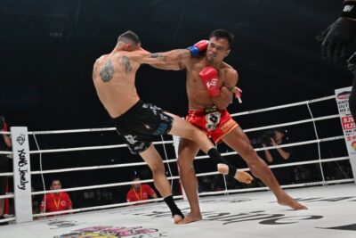 【KNOCK OUT68】初回にダウンを奪ったゴンナパーが、コリンズのボディ攻撃を凌いで3-0判定勝ち